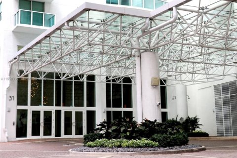 Apartment in Miami, Florida 1 bedroom, 70.33 sq.m. № 2017484 - photo 17