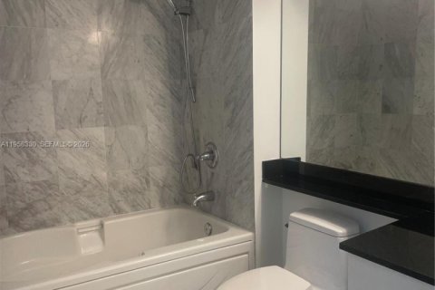 Apartment in Miami, Florida 1 bedroom, 70.33 sq.m. № 2017484 - photo 12