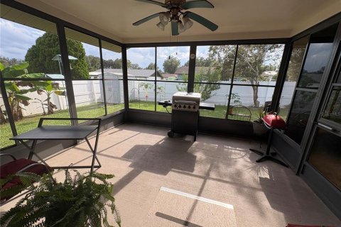 Villa ou maison à louer à Brooksville, Floride: 2 chambres, 120.77 m2 № 2411596 - photo 5