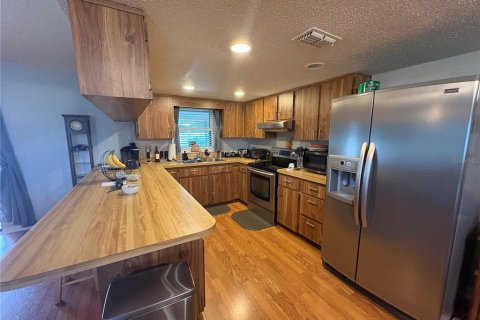 Villa ou maison à louer à Brooksville, Floride: 2 chambres, 120.77 m2 № 2411596 - photo 3