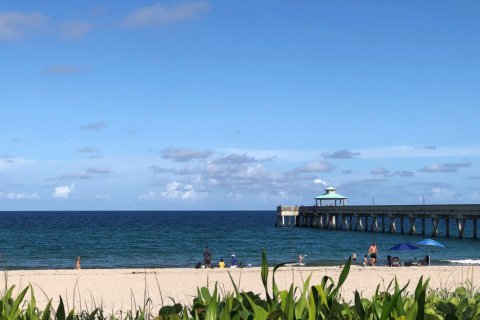 Condominio en alquiler en Deerfield Beach, Florida, 2 dormitorios, 111.48 m2 № 1047714 - foto 1