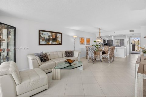 Condominio en venta en Boynton Beach, Florida, 3 dormitorios, 139.35 m2 № 2024558 - foto 20