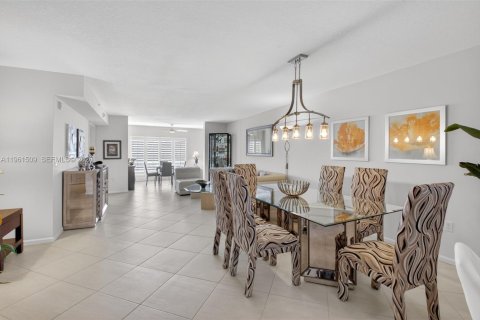 Condominio en venta en Boynton Beach, Florida, 3 dormitorios, 139.35 m2 № 2024558 - foto 10