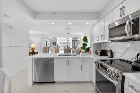 Condominio en venta en Boynton Beach, Florida, 3 dormitorios, 139.35 m2 № 2024558 - foto 9