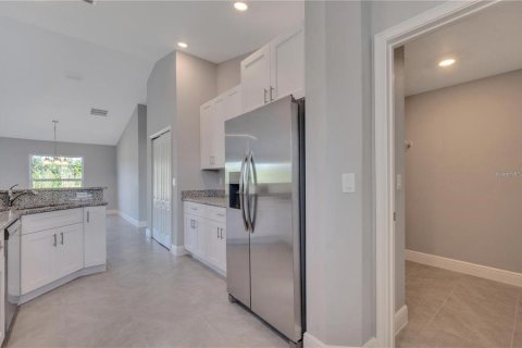 Casa en venta en Kissimmee, Florida, 4 dormitorios, 168.25 m2 № 1915309 - foto 11