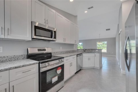 Casa en venta en Kissimmee, Florida, 4 dormitorios, 168.25 m2 № 1915309 - foto 9
