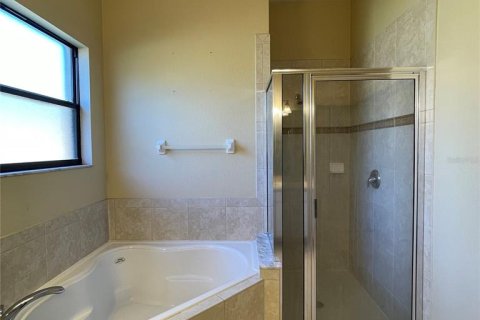 House in Davenport, Florida 5 bedrooms, 269.51 sq.m. № 2095228 - photo 20