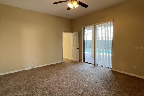 House in Davenport, Florida 5 bedrooms, 269.51 sq.m. № 2095228 - photo 17