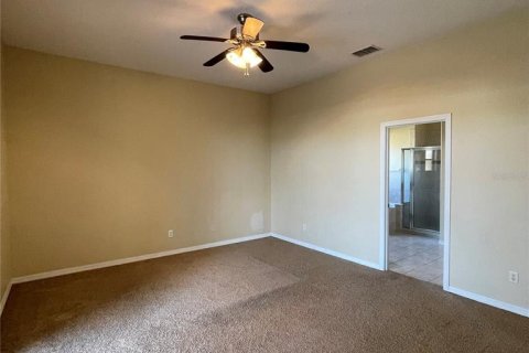 House in Davenport, Florida 5 bedrooms, 269.51 sq.m. № 2095228 - photo 16