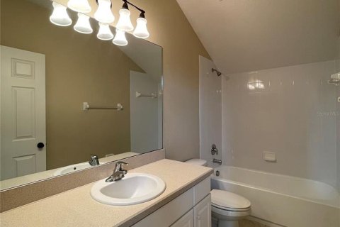 House in Davenport, Florida 5 bedrooms, 269.51 sq.m. № 2095228 - photo 28