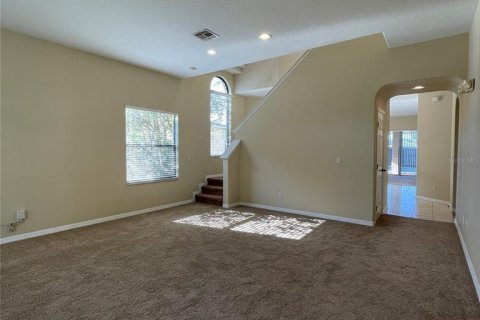 House in Davenport, Florida 5 bedrooms, 269.51 sq.m. № 2095228 - photo 8