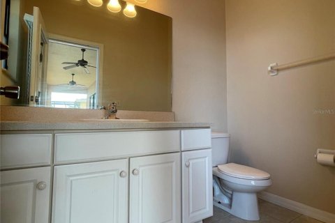 House in Davenport, Florida 5 bedrooms, 269.51 sq.m. № 2095228 - photo 7