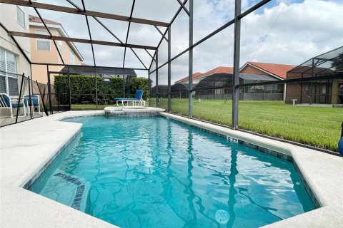 House in Davenport, Florida 6 bedrooms, 257.43 sq.m. № 1629992 - photo 5