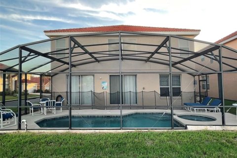 House in Davenport, Florida 6 bedrooms, 257.43 sq.m. № 1629992 - photo 4