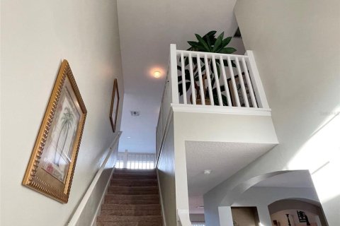 House in Davenport, Florida 6 bedrooms, 257.43 sq.m. № 1629992 - photo 6
