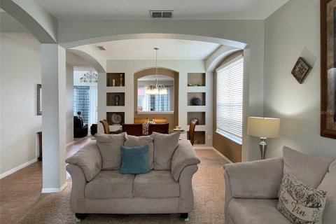 House in Davenport, Florida 6 bedrooms, 257.43 sq.m. № 1629992 - photo 9