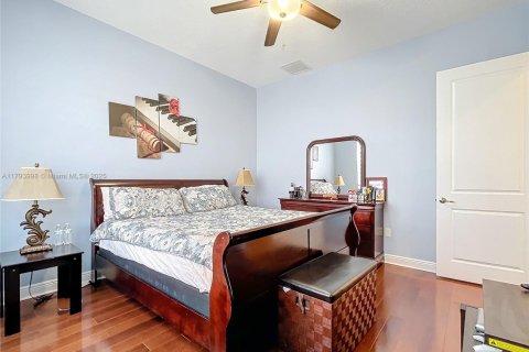 Touwnhouse à vendre à Pembroke Pines, Floride: 4 chambres, 261.61 m2 № 1697316 - photo 19