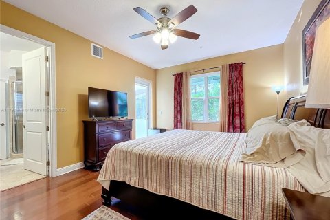 Touwnhouse à vendre à Pembroke Pines, Floride: 4 chambres, 261.61 m2 № 1697316 - photo 18