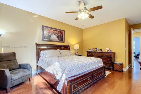 Touwnhouse à vendre à Pembroke Pines, Floride: 4 chambres, 261.61 m2 № 1697316 - photo 17