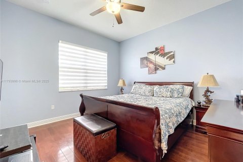 Touwnhouse à vendre à Pembroke Pines, Floride: 4 chambres, 261.61 m2 № 1697316 - photo 20