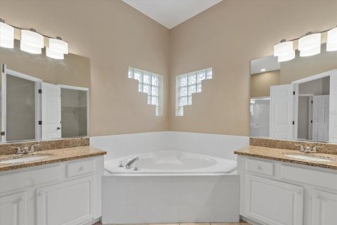 House in Sarasota, Florida 4 bedrooms, 201.69 sq.m. № 1769259 - photo 6