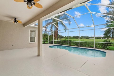 House in Sarasota, Florida 4 bedrooms, 201.69 sq.m. № 1769259 - photo 25