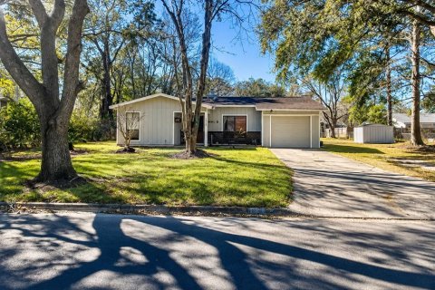 House in Gainesville, Florida 3 bedrooms, 101.45 sq.m. № 2308554