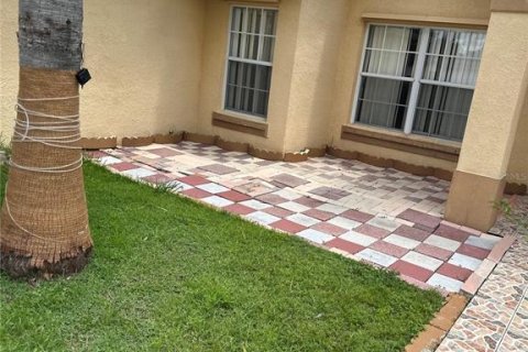 Casa en venta en Kissimmee, Florida, 3 dormitorios, 134.06 m2 № 1908806 - foto 5