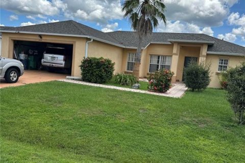 Casa en venta en Kissimmee, Florida, 3 dormitorios, 134.06 m2 № 1908806 - foto 1