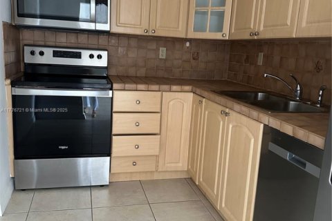 Condominio en venta en Miami, Florida, 2 dormitorios, 102.19 m2 № 1958946 - foto 9