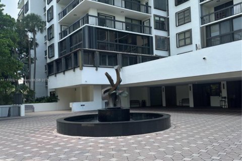 Condominio en venta en Miami, Florida, 2 dormitorios, 102.19 m2 № 1958946 - foto 8