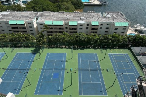 Condominio en venta en Miami, Florida, 2 dormitorios, 102.19 m2 № 1958946 - foto 4