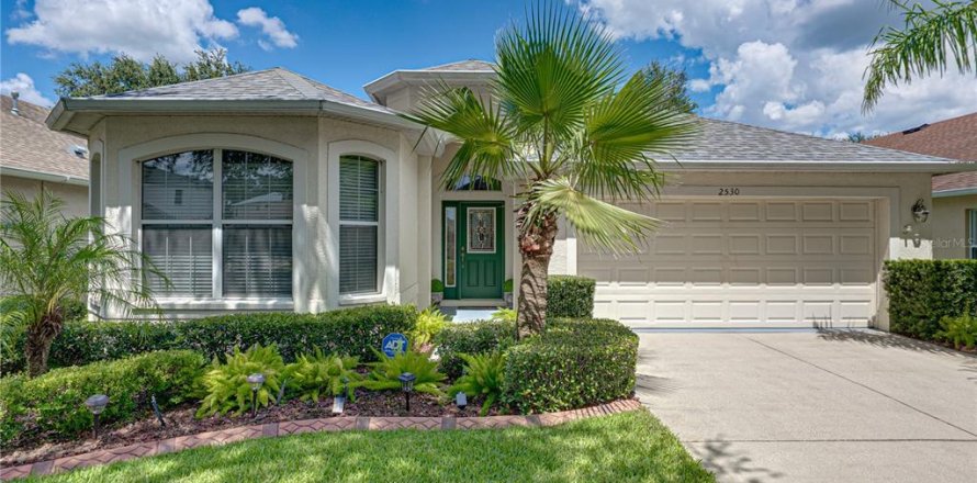 House in Valrico, Florida 3 bedrooms, 198.81 sq.m. № 1894318