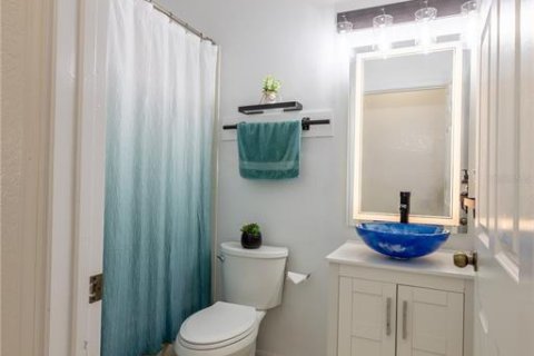 Купить виллу или дом в Ривервью, Флорида 9 комнат, 141.3м2, № 2208838 - фото 24
