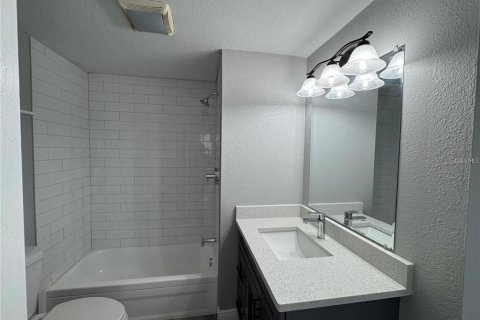Villa ou maison à louer à Holiday, Floride: 2 chambres, 62.43 m2 № 2399426 - photo 18