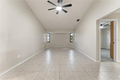 Villa ou maison à vendre à Punta Gorda, Floride: 3 chambres, 178.84 m2 № 2316653 - photo 18