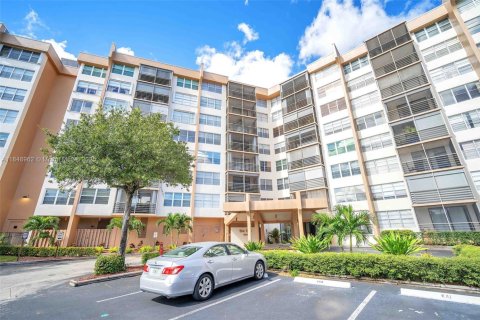 Condominio en venta en Pembroke Pines, Florida, 2 dormitorios, 104.05 m2 № 1932193 - foto 21