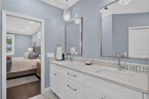 Купить виллу или дом в Сарасота, Флорида 13 комнат, 321.16м2, № 2391194 - фото 19