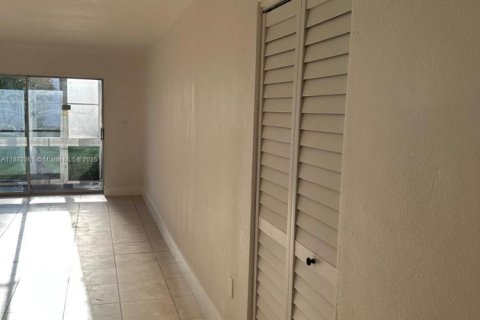 Condominio en alquiler en Fort Myers, Florida, 2 dormitorios № 1941965 - foto 21