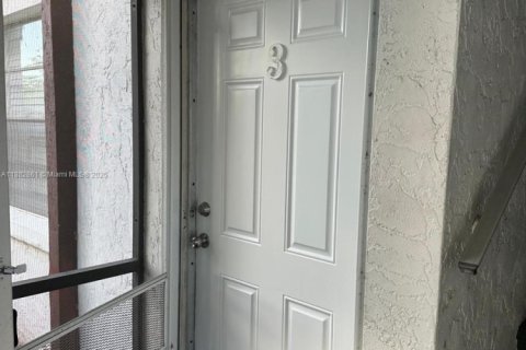 Condominio en alquiler en Fort Myers, Florida, 2 dormitorios № 1941965 - foto 13