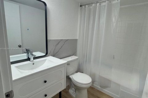 Condominio en alquiler en Fort Myers, Florida, 2 dormitorios № 1941965 - foto 26