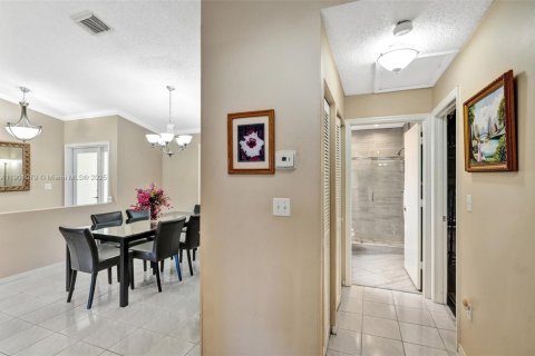 Купить виллу или дом в Мирамар, Флорида 3 спальни, 151.62м2, № 1966094 - фото 13