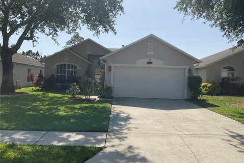 House in Titusville, Florida 3 bedrooms, 136.38 sq.m. № 1740458 - photo 1