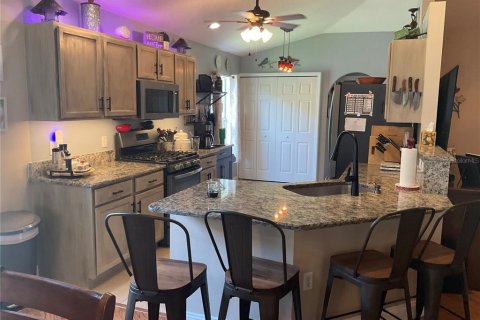 House in Titusville, Florida 3 bedrooms, 136.38 sq.m. № 1740458 - photo 9
