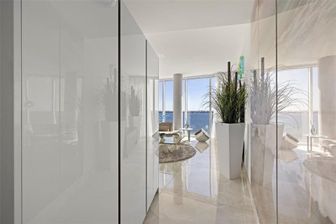Condo in Tampa, Florida, 3 bedrooms № 2219323 - photo 14