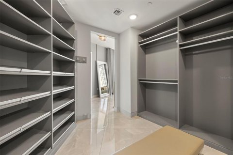 Condo in Tampa, Florida, 3 bedrooms № 2219323 - photo 22