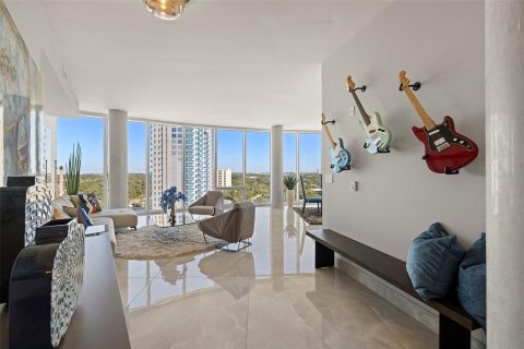 Condo in Tampa, Florida, 3 bedrooms № 2219323 - photo 15