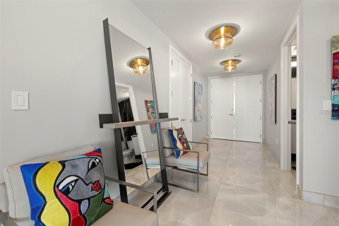 Condo in Tampa, Florida, 3 bedrooms № 2219323 - photo 17