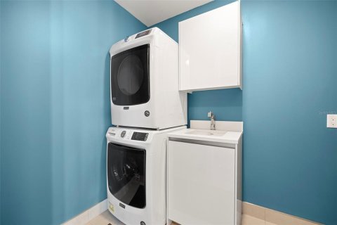 Condo in Tampa, Florida, 3 bedrooms № 2219323 - photo 20