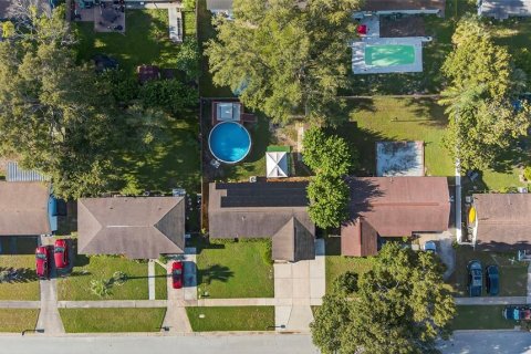 House in Largo, Florida 4 bedrooms, 130.43 sq.m. № 1912142 - photo 24
